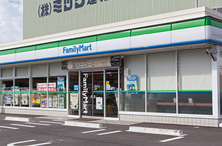 ファミリーマート緑鳴海町山下店